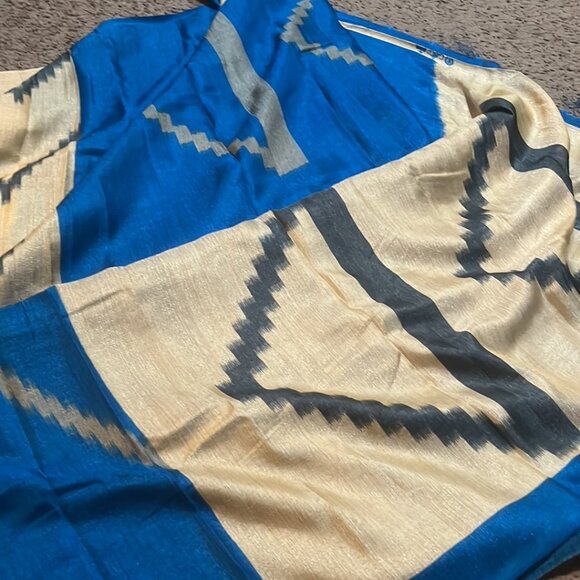 Elegant Blue & Beige Printed Matka Silk Saree | Chevron Design | Blouse Fabric - Picture 8 of 15